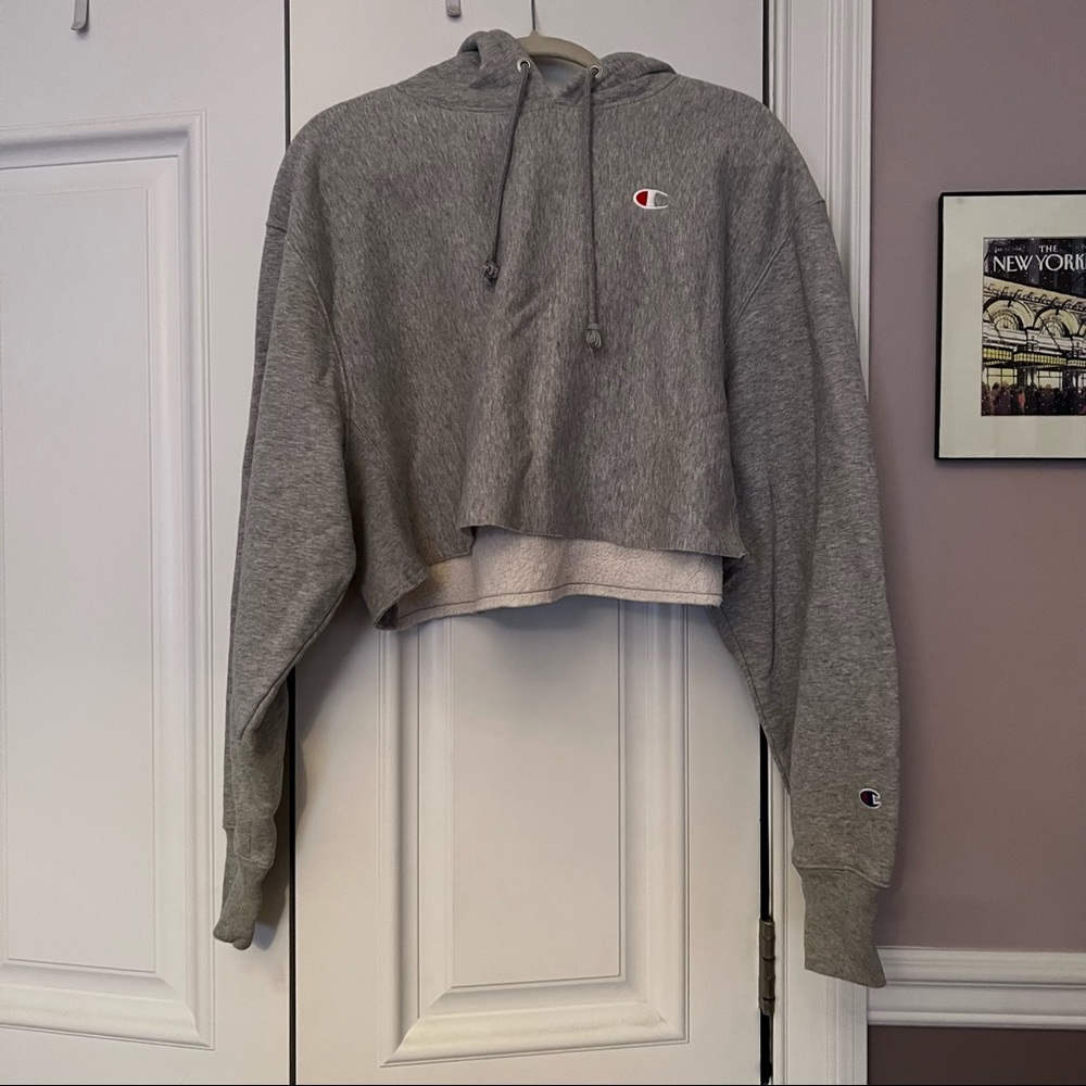 Champion Reverse Weave Cropped Cut-Off Hoodie C Logo.